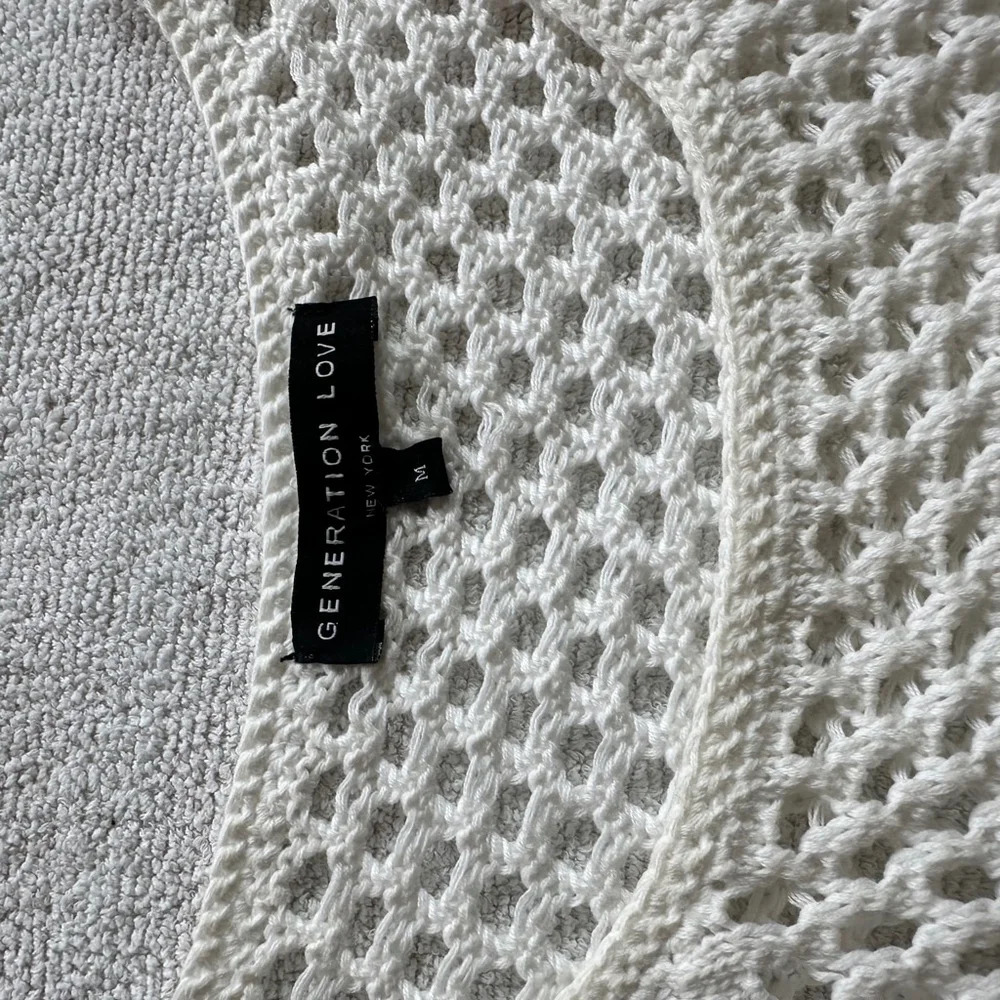 White Open Stitch Crochet Tank Medium - image 8